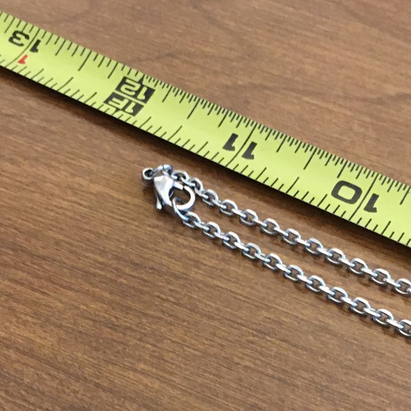 Men’s oversized stainless steel cross necklace - Picture 7 of 9